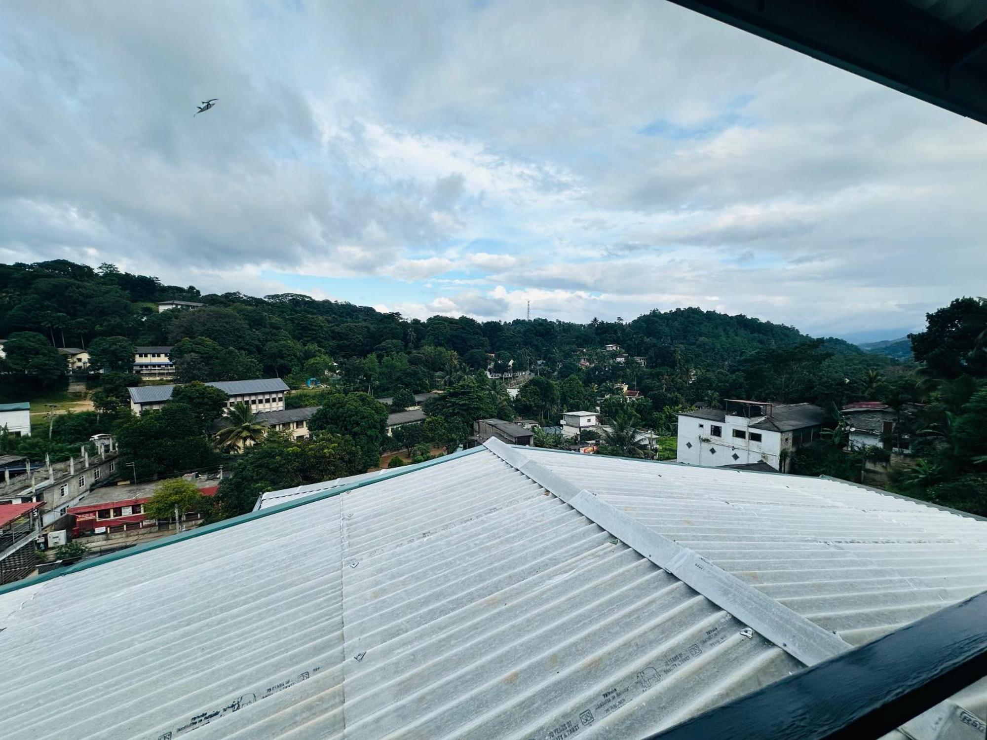 The Sky Tents Kandy Eksteriør billede