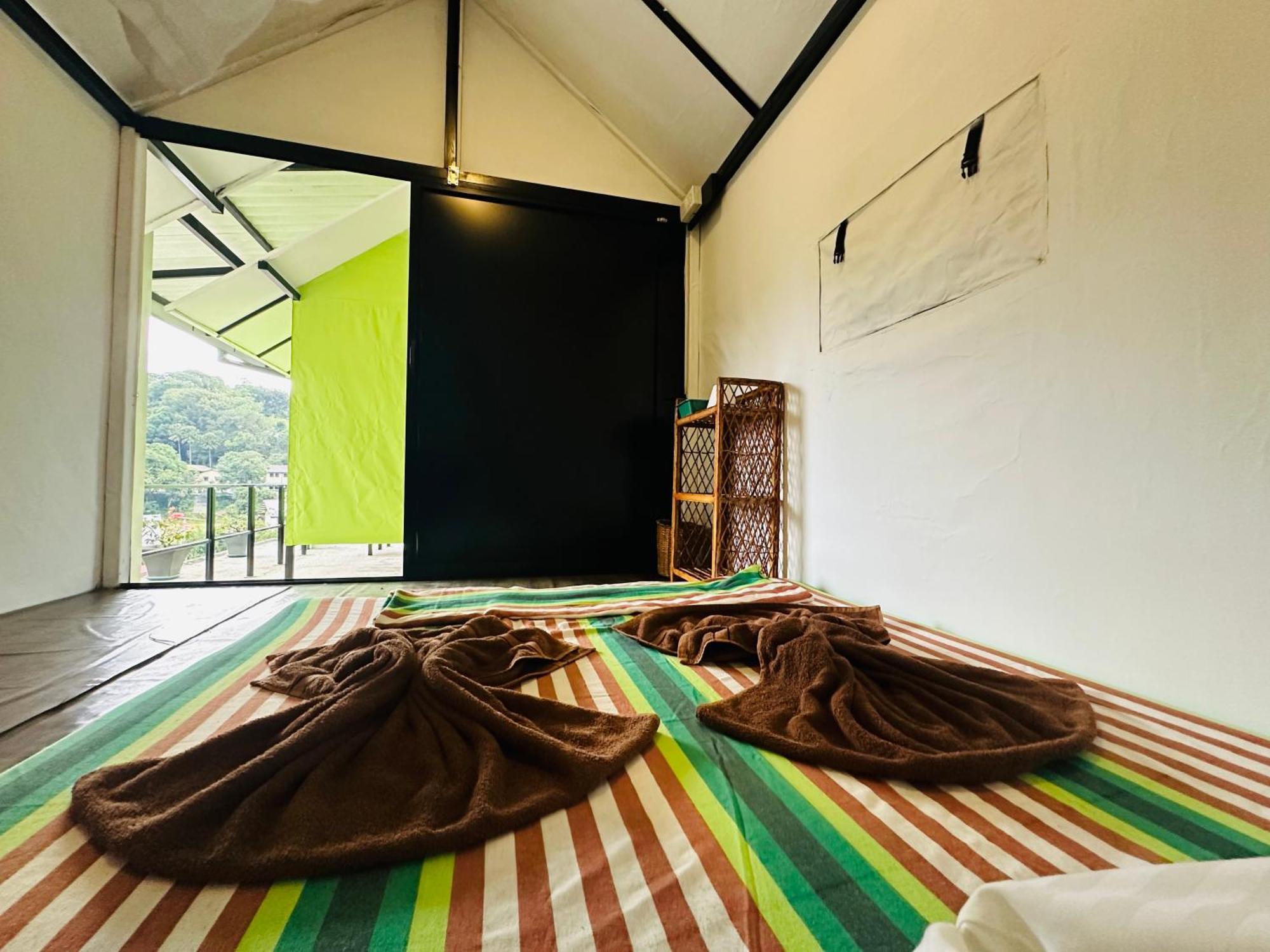 The Sky Tents Kandy Eksteriør billede