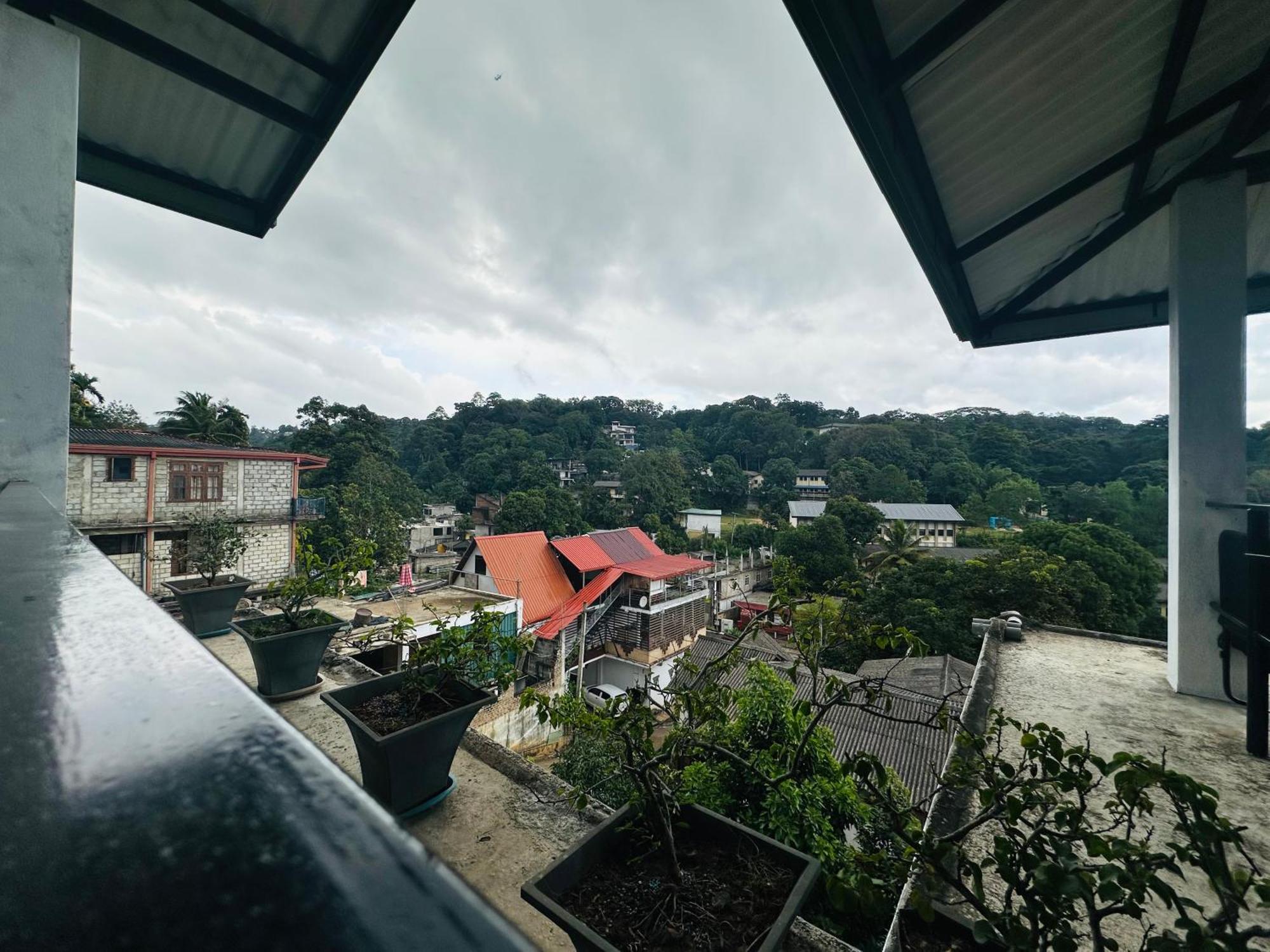 The Sky Tents Kandy Eksteriør billede